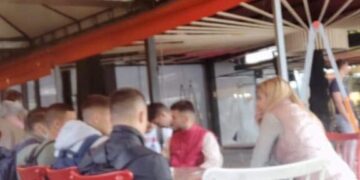 VIDEO/ LSI merr drejtimin e protestës, pas largimit të Stresit: Kërpaçi kapet duke organizuar minoren!