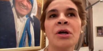 Zoti na ruajt! “Doktoresha” e trembur pasi vendosi maskën “reflekton” dhe shtyn Konventën e LSI: Është koha ta mundim të keqen, dhe ne të gjithë bashkë do t’ia dalim!