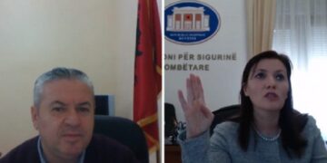 VIDEO/ Plasin batutat tek Siguria, Murrizi ngacmon Felaj për Covidin: Mezi e ke kaluar Covidin
