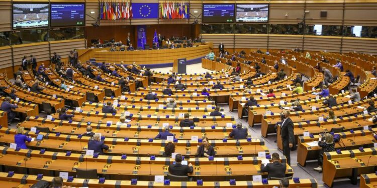 Eurodeputetët vlerësojnë Shqipërinë, të pa kompromis për kushtet