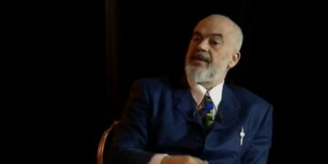 Pse ikin shqiptarët në emigracion? Rama: Po grekët e portugezët pse ikin? Është problem i të gjithëve. S’bëhemi Gjermani as për 5 mandate
