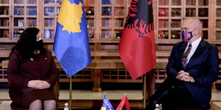 Vjosa Osmani: Rama tregoi veten e vet, unë në Tiranë erdha si presidente e Kosovës, jo si Vjosa. Falenderoj Metën si më priti