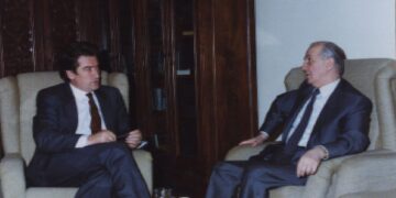 Fatos Klosi: Ja si Alia futi Berishën mes studentëve, Saliu komunist i devotshëm dhe besnik i Ramizit, eliminoi kundërshtarët për karrierë