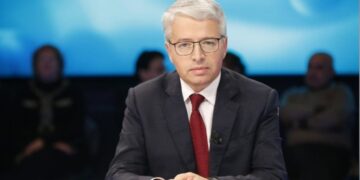 Dorëhiqet Ministri i Brendshëm Sandër Lleshaj