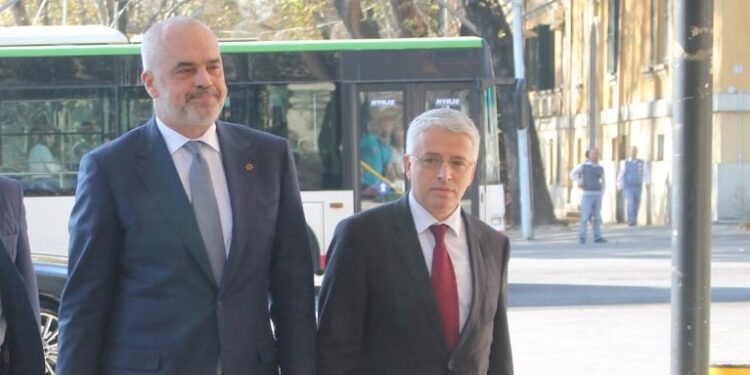 Rama mesazh Lleshajt: Respekt e faleminderit për përkushtimin, punën, burrërinë i dashur Sandër