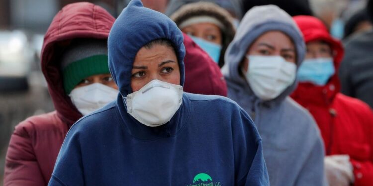 Më shumë amerikanë po kërkojnë ndihma ushqimore