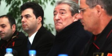 Sali Berisha flet për 21 Janarin dhe nuk merret i pandehur: Rama do të kishte plumbin në lule të ballit nga 5 snajperë nëse… (Ja kush e informoi)