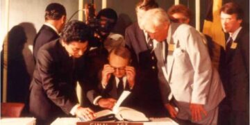 Viti 1983: Kur Flota Luftarake Detare kërkoi ndryshimin e gjerësisë së detit territorial të Shqipërisë nga 15 në 12 milje detare