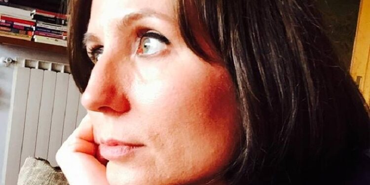 Shteti paralel rreth spitaleve, gjykatave, burgjeve