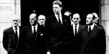 Rrëfimi i rrallë i Leka Zogut I për komunizmin në Shqipëri, kinezët e kuq, Bashkimin Sovjetik dhe agjentin sekret Kim Philby