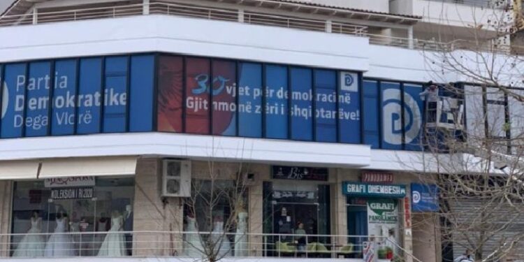 Çfarë ndryshoi? PD strehon shtabin në pronat e personit për të cilin deri dje hidhte akuza të rënda