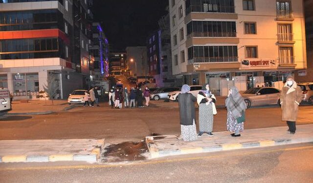 Një tërmet i fortë shkund Ankaranë, njerëzit në panik dalin rrugë
