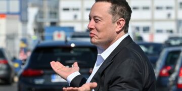 Elon Musk humb 14 miliardë dollarë brenda natës dhe bie nga froni si njeriu më i pasur në botë, ja kush e merr vendin e parë