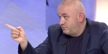 “Sali, dorëzo bllokun e Metës”! Artan Hoxha publikon fotot që po shpërndahen me shpejtësi dhe ngre dyshimet e forta: Djalli me brirë! Të jetë rastësi vallë?!