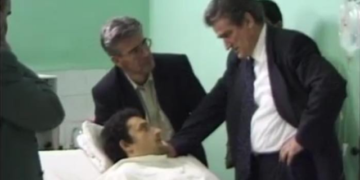 Dosja “Hajdari” i alarmon të gjithë, gjykata nuk gjen dot dëshmitarin që takoi Berisha, presione e luftë në prapaskenë për “vrasjen e shekullit”