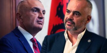 Përmbytjet, Rama: Meta sa sheh ujë kërkon kamerdare! Ai me Lulin, Monikën dhe Saliun përdorin fatkeqësitë për politikë