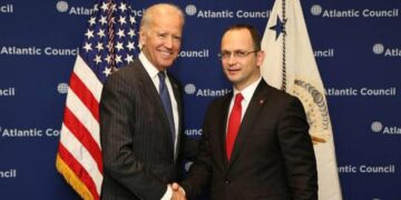 Priten zhvillime të reja! Ditmir Bushati nxjerr foton dhe tregon politikanin që do të sjellë ndryshimin e madh në Shqipëri: Do të mbetet gjithnjë e pashlyer në memorien time teksa shoqëroja kryeministrin Rama në…