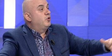 ‘Pa shiko sa të thella qenkan punët!’, përgjimet e antimafias italiane, paralajmëron Artan Hoxha dhe zbulon emrin kush është ‘peshku i madh’