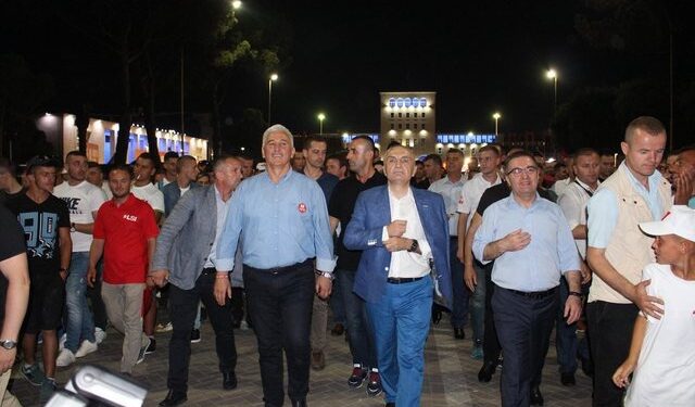 Rrjedhja “Vip” e LSI-së, a është një shizmë e re e partisë së Metës e Kryemadhit?!