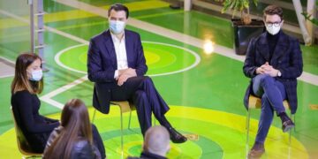 Përplasje dhe rivalitet në opozitë, Basha refuzon ndarjen e listave me LSI në qarqet e vogla, i rrëmben Kryemadhit kauzat e fushatës