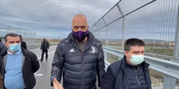 “Shpronësimi do të kryhet menjëherë”! Rama përzgjedh vendin ku do të ndërtohet spitali i ri në Fier dhe ironizon Berishën: Shoku Sali vinte me daulle dhe…(Video)