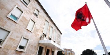 Videoja e ministrave dhe zyrtarëve që bëri “namin” në rrjet me mashtrimin klasik “alla kazan”! Vjen reagimi zyrtar i qeverisë: Ja çfarë do ndodhë ditën e hënë!