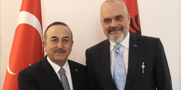 U përfol se ka luajtur rolin e ndërmjetësit për zgjidhjen e krizës greko-turke, kryediplomati turk telefonon Ramën, çfarë kanë biseduar?