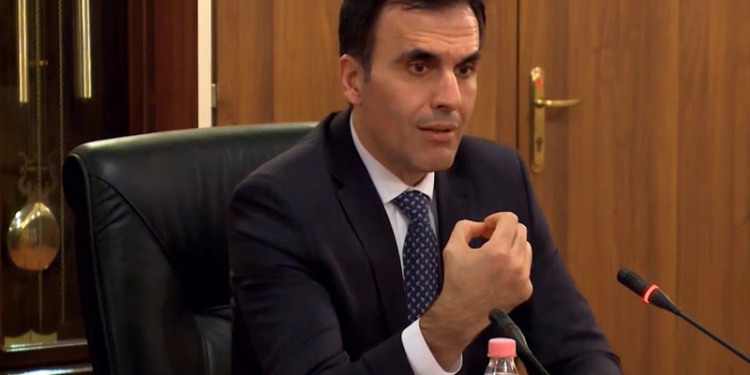 Ndërkombëtarët kërkojnë zbulimin e parave të pista, KiE bashkëpunim me Olsian Çelën, disa politikanë me llogari në parajsat fiskale