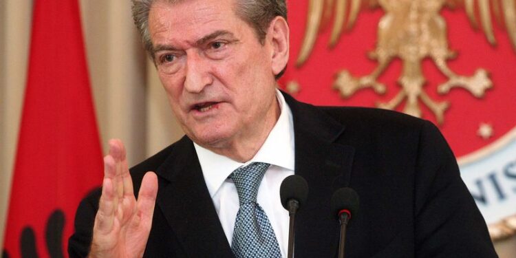 Berisha asnjë shenjë pendese: Mbron ethshëm vrasjet e “21 Janarit”, shpërthen në sulme e akuza pas kërkesës për të rihapur hetimet