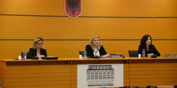 Drejtësia e kapur nga korrupsioni: 38 krerë gjykatash e prokurorish të shkarkuar nga vetingu! Pasuri alarmante e lidhje me krimin, ja lista