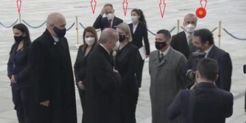 Ceremonia  e veçantë e pritjes së delegacionit shqiptarë në Ankara dhe ekipi i Ramës surprizë (Video)