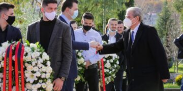 Gazetaruci i Zenit, mesazh Bashës: Nëse humbasim edhe këtë herë, më 26 prill fajin do e kesh ti