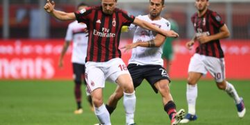 Ibrahimoviç i pandalshëm, i jep fitoren Milanit ndaj Cagliarit