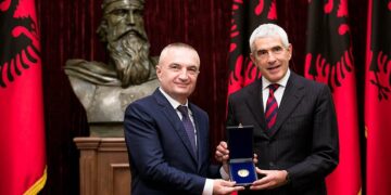REAGIMI/ Ambasadori italian në Tiranë: Pier Ferdinando Casini nuk është mafioz, na keni fyer