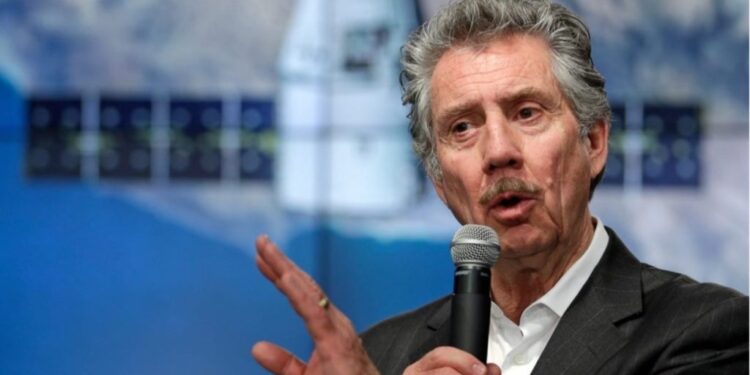 Vetëm një pyetje, miliarderi jep 1 milion dollarë për atë që gjen përgjigjen