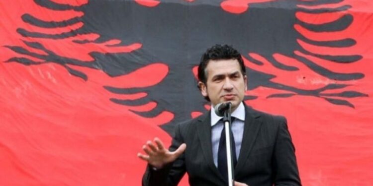 Nuk përmbahet Kreshnik Spahiu: Sqarim për çdo injorant FB-ist “patriot”, që kundërshton dhe debaton pa lexuar asgjë në jetë