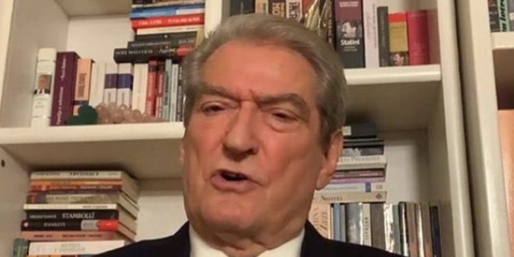 Berisha: Edi Rama do na sulmonte prapë më 21 janar, ndaj s’i dorëzova gardistët. Vrasjet ishin konform ligjit, ata s’i mbanin kot armët