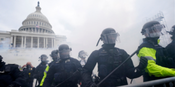 Thellohet tragjedia në SHBA, shkon në 5 numri i viktimave pas protestave në Kongres, humb jetën një polic