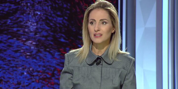 “S’kam njohur njeri më…” zv.ministrja Çuçi e thotë troç në mes të emisionit çfarë mendon për Edi Ramën: Kur punon nga afër ti e kupton vërtet se me kë ke të bësh!