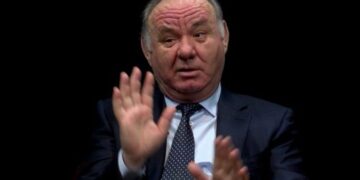 E quajtën qesharak, reagon ashpër Fahri Balliu: Nuk e lejoj, unë jam filolog, shkrimtar dhe gazetar i nderuar