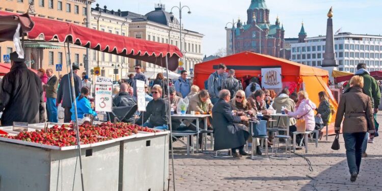 Si ёshtё tё jetosh nё Finlandё, vendin mё tё lumtur nё botё