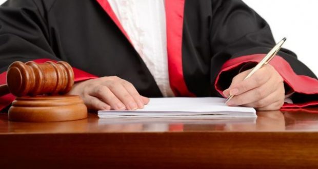 Kushtetuesja merr vendimin e parë, ndërkombëtarët kërkojnë 9 anëtarë për të shmangur pazaret, ultimatum KLGJ-së
