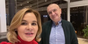 VIDEO/ 2021-i bashkon për gjelin (jo prej floriri) çiftin e “divorcuar” Meta-Kryemadhi…për të mirën e popullit