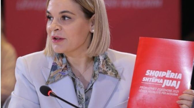 “Doktoreshë” Monika vazhdon përralla me program… pa asnjë program: Ekonomia është marrë peng nga Rama. LSI do ta kthejë Shqipërinë në “shtëpinë e investimeve”