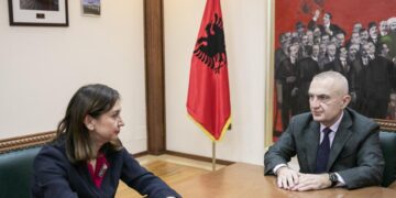 Avokati i Popullit raporton vetëm në Kuvend! Ilir Meta jashtë funksionit: Thërret në raport Avokaten duke shkelur Kushtetutën dhe i kërkon llogari si punonjësja e tij