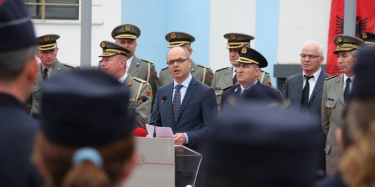 U infektua me COVID-19 sëbashku me familjen e tij, Petro Koçi del me premtimin e madh: Shumë shpejt gati, për…