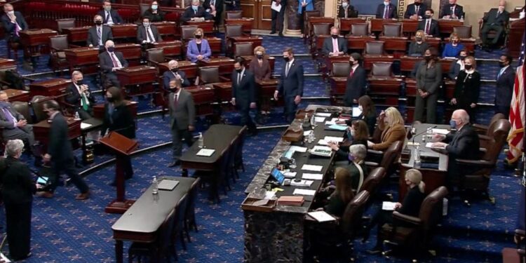 Rezistenca e republikanëve “nuk pi ujë”, Senati i hap rrugë gjyqit ndaj ish-presidentit Trump