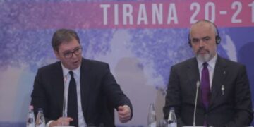 Vuçiç “rivalitet” Ramës: Serbia gati të japë vaksina edhe për shqiptarët e Kosovës