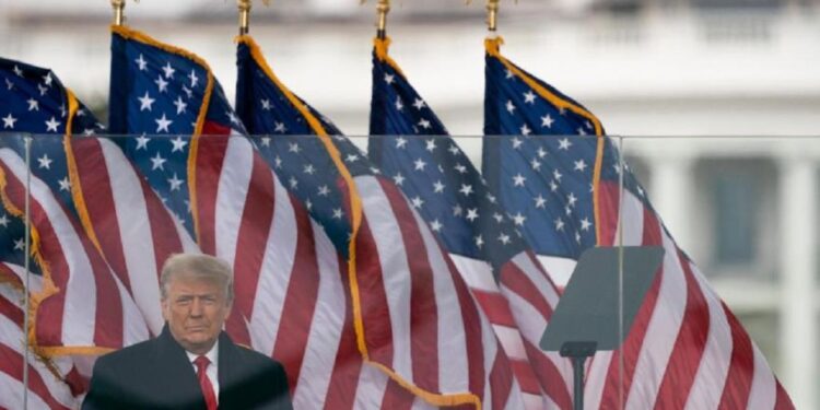 Çfarë rrezikon Donald Trump pas ngjarjeve në Kongres?