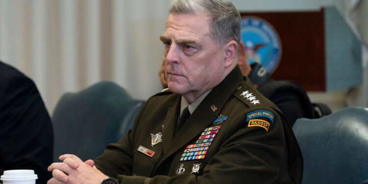 Udhëheqësit ushtarakë amerikanë paralajmërojnë trupat kundër dhunës politike